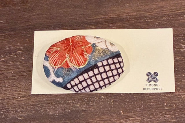 Spilla in seta di kimono giapponese / Spilla vintage giapponese per obi / Spilla floreale di tendenza / Regalo unico fatto a mano / Arte indossabile【VKB-03】
