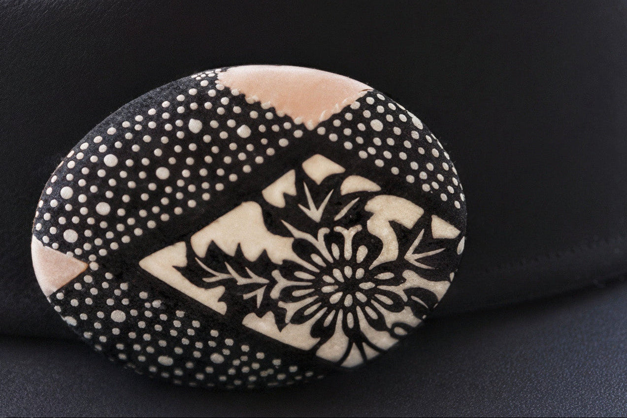 Spilla in seta di kimono giapponese / Spilla vintage giapponese per obi / Spilla floreale di tendenza / Regalo unico fatto a mano / Arte indossabile【VKB-07】
