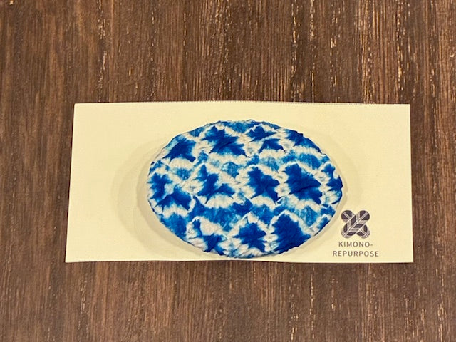 Spilla in seta di Kimono Giapponese / Spilla vintage Obi Giapponese / Spilla floreale di carattere / Regalo unico fatto a mano / Arte indossabile 【VKB-08】