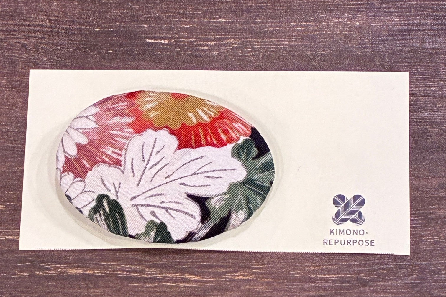 Spilla di seta giapponese Kimono / Spilla vintage giapponese Obi / Spilla floreale di tendenza / Regalo unico fatto a mano / Arte indossabile【VKB-12】