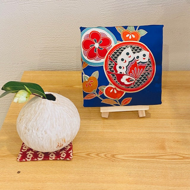 Arte da parete Kimono / Pannello in tessuto di seta vintage giapponese / Arte su tessuto incorniciata / Decorazione Wabi Sabi / Interni giapponesi unici 【KP-02】
