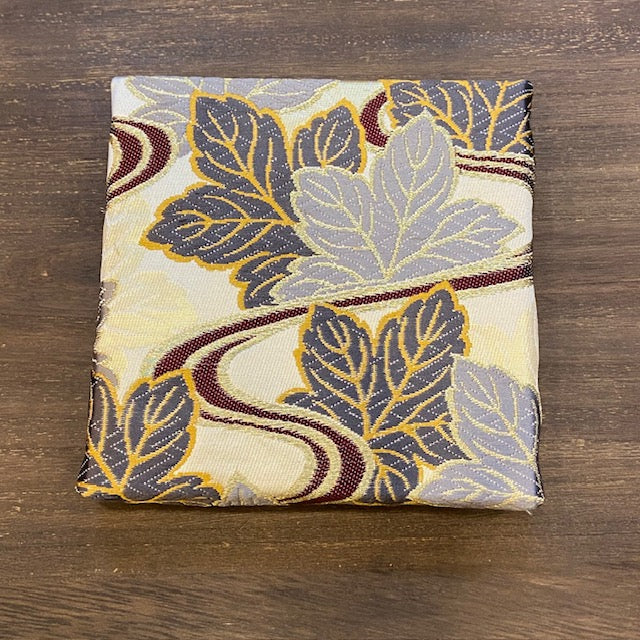 Arte da parete Kimono / Pannello tessile vintage in seta giapponese / Arte su tessuto incorniciata / Decorazione Wabi Sabi / Interni giapponesi unici【OP-09】