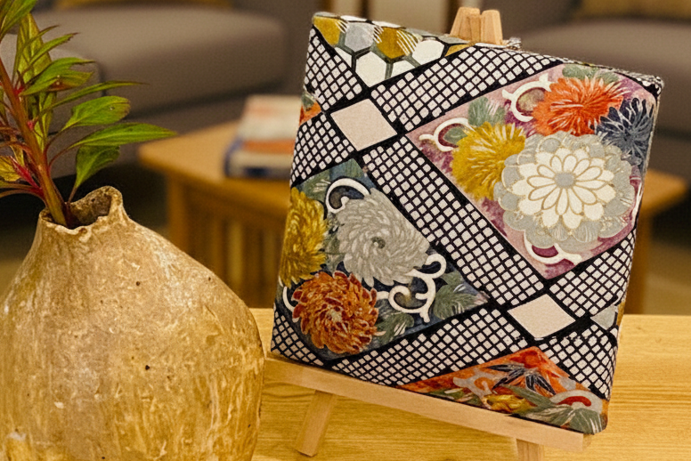 Arte da parete con tessuto Obi vintage giapponese – Pezzo unico, realizzato a mano in Giappone【KP-08】