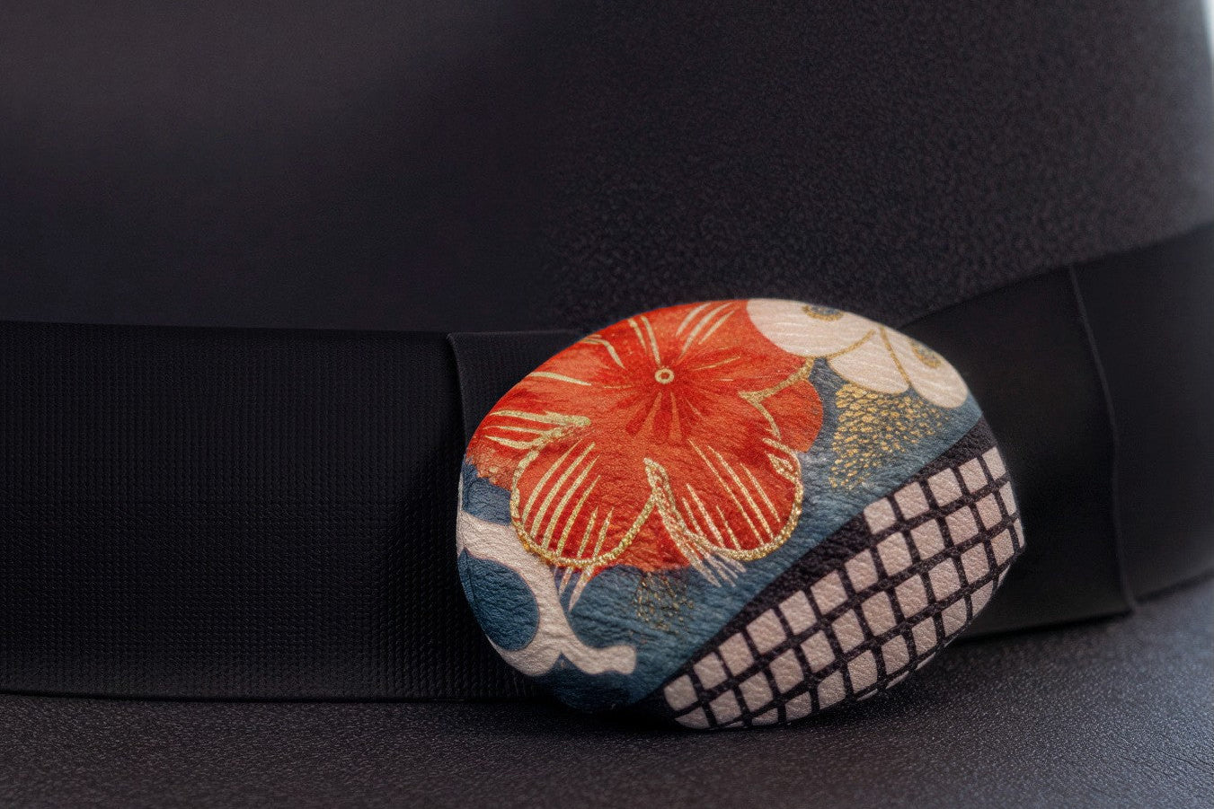 Spilla in seta di kimono giapponese / Spilla vintage giapponese per obi / Spilla floreale di tendenza / Regalo unico fatto a mano / Arte indossabile【VKB-03】