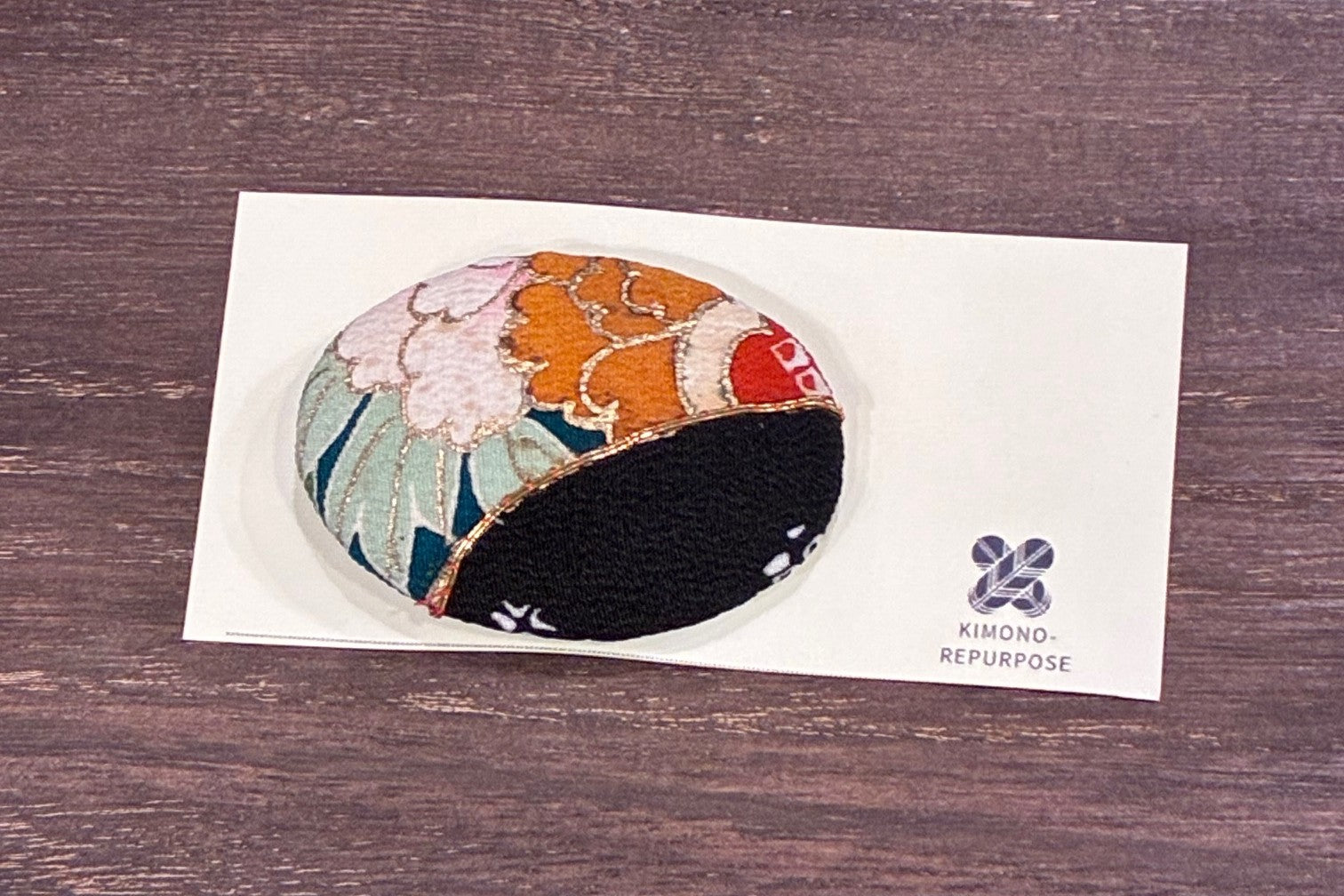 Spilla Kimono in seta giapponese / Spilla Obi vintage giapponese / Spilla floreale di grande impatto / Regalo unico fatto a mano / Arte da indossare 【VKB-13】